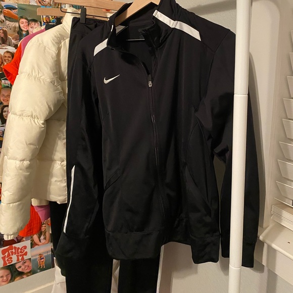Size women’s medium sweatsuit